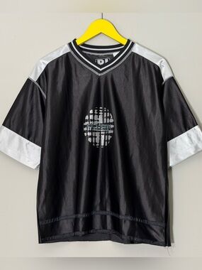90s black & white PI Tech sportswear jersey Size M